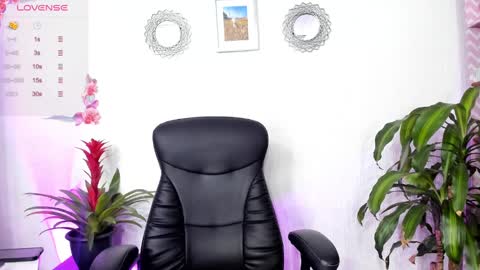 Bella online show from February 25, 4:46 am