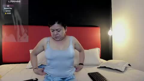Vianeth  online show from July 26, 11:56 pm