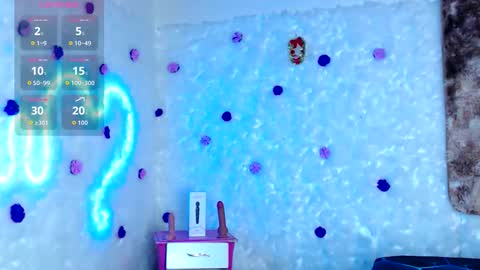 bella_warzon online show from February 5, 8:45 pm