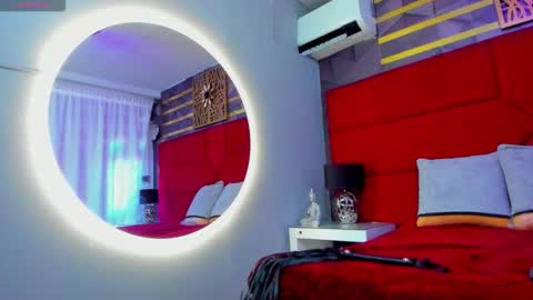 Bella  online show from November 29, 1:15 pm