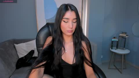  Bella C  online show from December 18, 12:32 pm