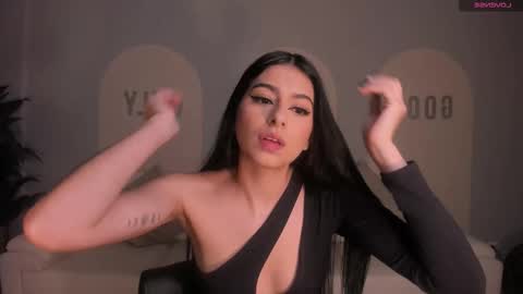 Bella online show from November 18, 3:40 am