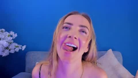 Bella Marie online show from November 28, 9:18 pm