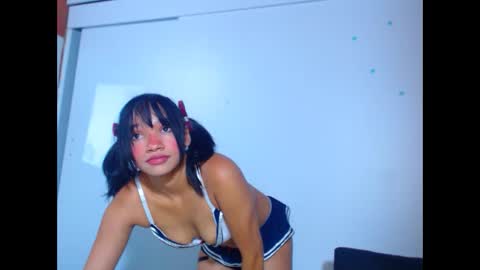Snapshot of bellamy_sweet chatting on January 31, 8:54 am bellamy online show from January 31, 8:54 am
