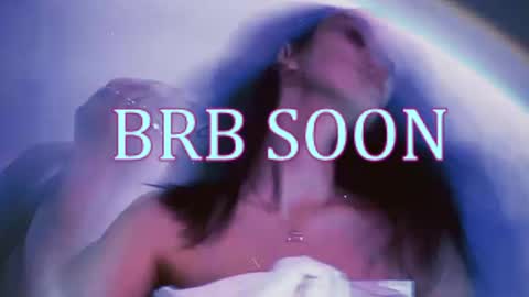 bellaparker_ online show from March 13, 9:32 am