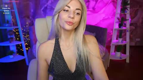 Bella online show from March 18, 9:31 pm