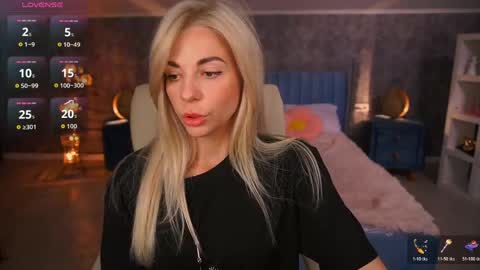 Bella online show from April 22, 1:41 pm