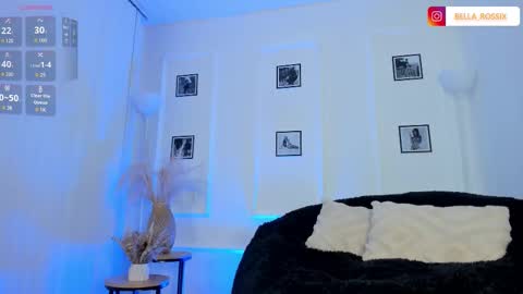 Snapshot of bellarossii chatting on October 10, 2:05 am CALL ME BELLA online show from October 10, 2:05 am