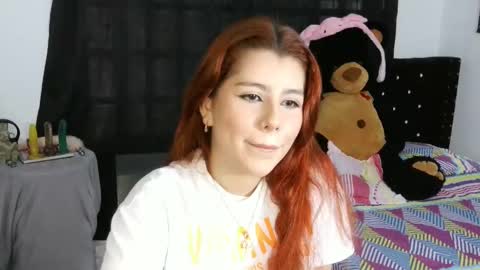 Snapshot of bellatrix_colen chatting on February 13, 10:33 pm Aleja online show from February 13, 10:33 pm