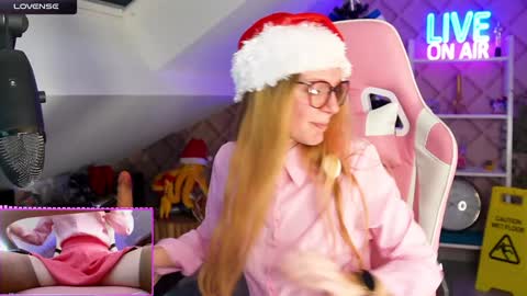 Alice online show from December 13, 12:50 pm