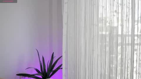 belle_blondy online show from May 30, 12:25 pm