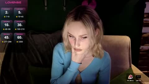 Belle online show from December 21, 5:06 pm