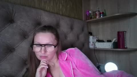 Amelia online show from December 22, 1:25 pm