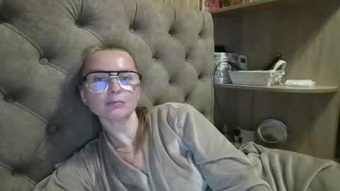 Amelia online show from October 9, 7:29 pm