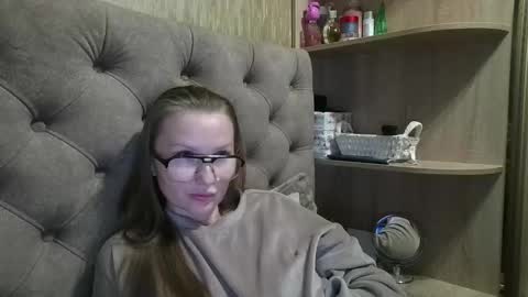 Amelia online show from November 7, 8:25 pm