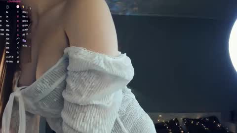 Bella online show from October 30, 6:20 pm