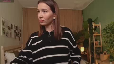 Bella online show from November 28, 1:52 am