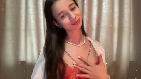 beloved_lucy online show from May 3, 7:12 am