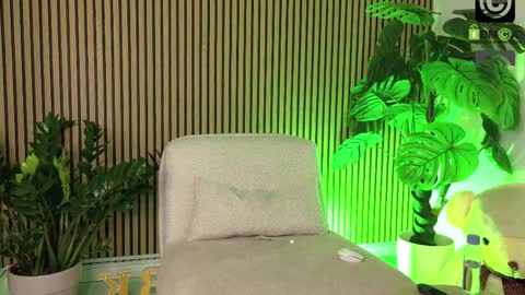 OnlyFans belovedkhlloe  online show from April 8, 8:00 pm