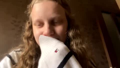Snapshot of berniecemontell chatting on October 9, 12:09 pm Sophia online show from October 9, 12:09 pm