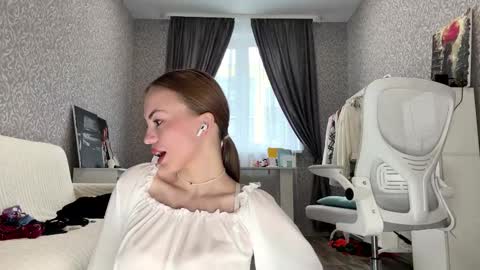 Sofia online show from October 19, 5:42 am