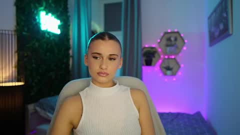 Snapshot of betty_greyy chatting on September 20, 6:28 pm Betty Grey online show from September 20, 6:28 pm