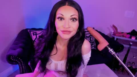 Snapshot of bettybishop chatting on September 12, 4:46 am NatashaxoBangs online show from September 12, 4:46 am