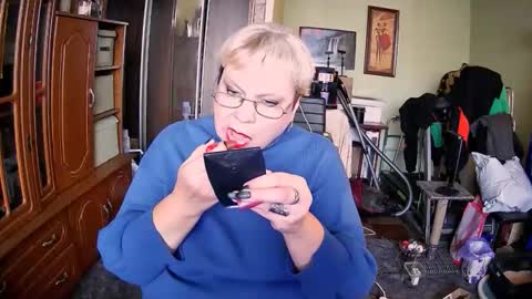 BeverlyQCynia online show from November 15, 12:28 pm