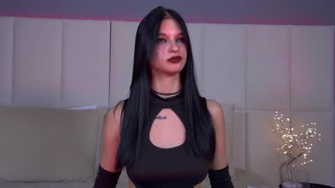 Snapshot of beverlyyork chatting on February 9, 4:36 am Beverly online show from February 9, 4:36 am