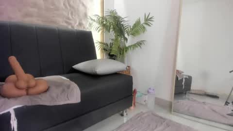 bianca_angel_ online show from May 2, 9:18 pm