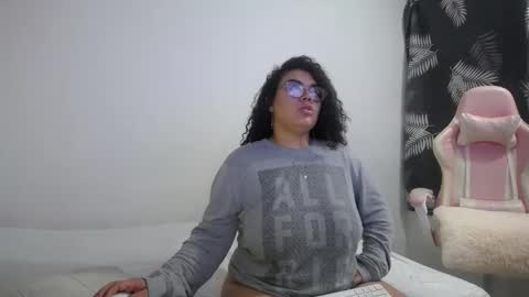 Bianca Tuesday to Sunday from 2am to 6am UTC-5 online show from November 8, 9:58 am