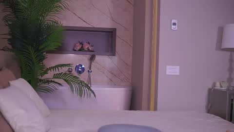 Bianca online show from March 24, 2:11 pm