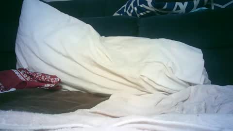 pretty online show from January 17, 7:16 pm