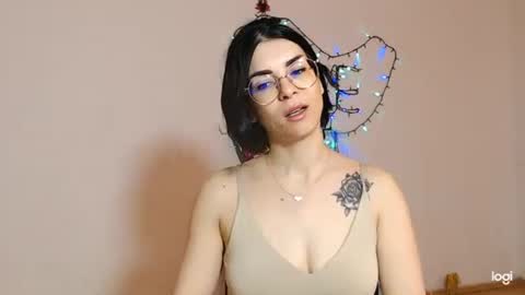 innasugarwild online show from April 29, 5:21 am