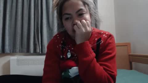 bigassasian18 online show from December 1, 12:15 am