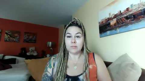 Snapshot of bigbreastsabrina chatting on December 27, 3:49 pm BIG BREAST SABRINA online show from December 27, 3:49 pm