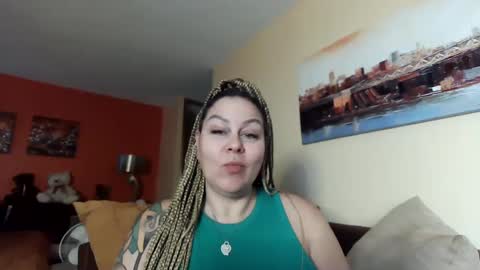 Snapshot of bigbreastsabrina chatting on January 2, 9:50 pm BIG BREAST SABRINA online show from January 2, 9:50 pm