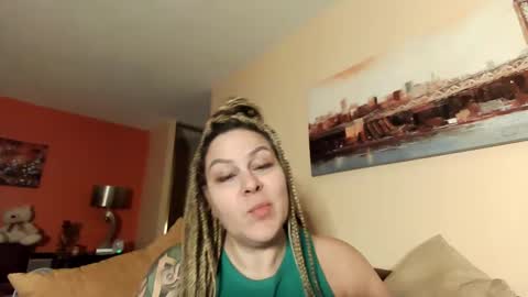 Snapshot of bigbreastsabrina chatting on January 2, 4:20 am BIG BREAST SABRINA online show from January 2, 4:20 am