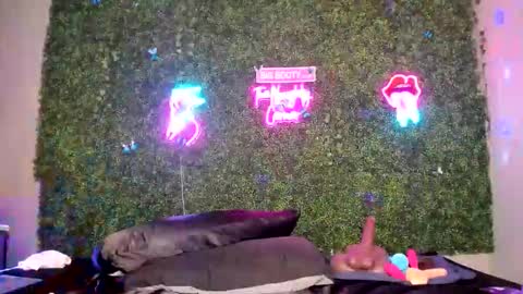 bigbuttsarena online show from March 26, 9:22 am