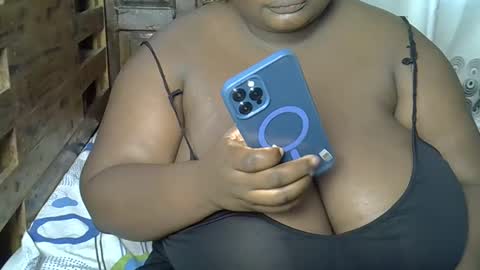 Snapshot of bigchocotities chatting on February 5, 5:30 am bigchocotities online show from February 5, 5:30 am