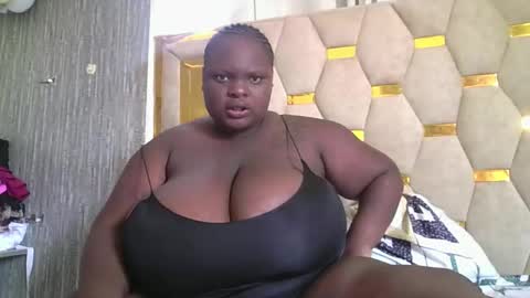 Snapshot of bigchocotities chatting on October 31, 5:53 am bigchocotities online show from October 31, 5:53 am