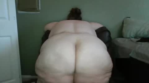 Snapshot of bigtittybbw chatting on January 4, 9:52 pm bigtittybbw online show from January 4, 9:52 pm