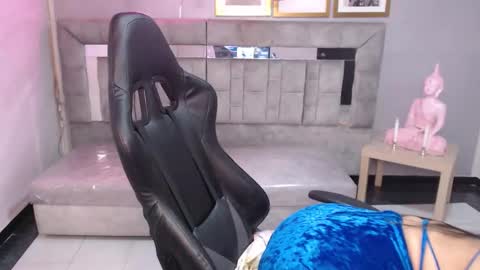 Live 1000pm 600am COLOMBIAN HOUR online show from November 12, 3:15 am