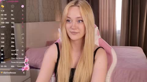 Flory online show from December 2, 1:02 pm