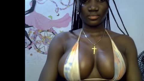 Esthy online show from September 10, 5:46 pm