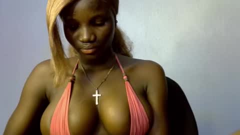 Esthy online show from October 15, 8:17 am