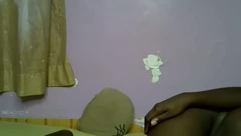 black_queeni online show from December 4, 10:39 am