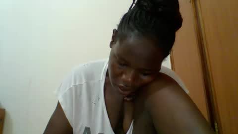 SARAH online show from November 9, 10:38 pm