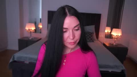 blacksilkqueen online show from December 5, 3:02 pm