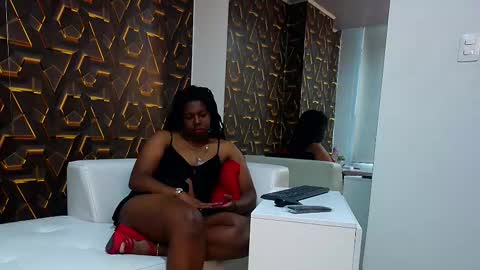 blackvelvet013 online show from December 15, 1:05 pm